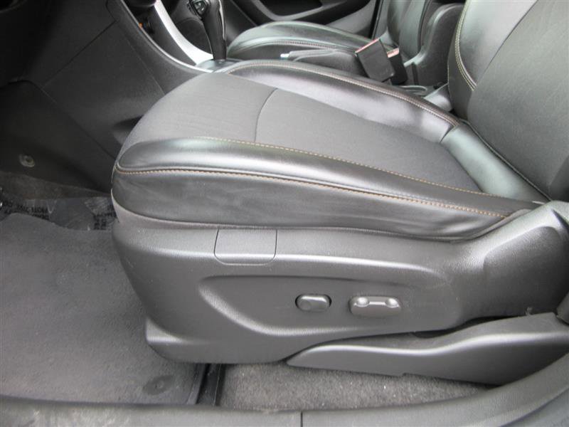 Used 2022 Chevrolet Trax LT w/ Driver Confidence Package AWD/4WD image 16