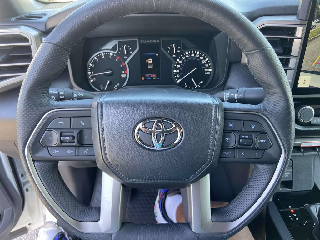 Used 2025 Toyota Tundra SR5 w/ SR5 Premium Package AWD/4WD image 35