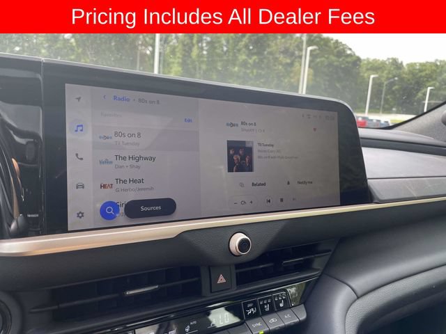 Used 2025 Toyota Crown Platinum AWD/4WD image 33