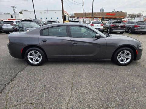 Used 2022 Dodge Charger SXT image 4