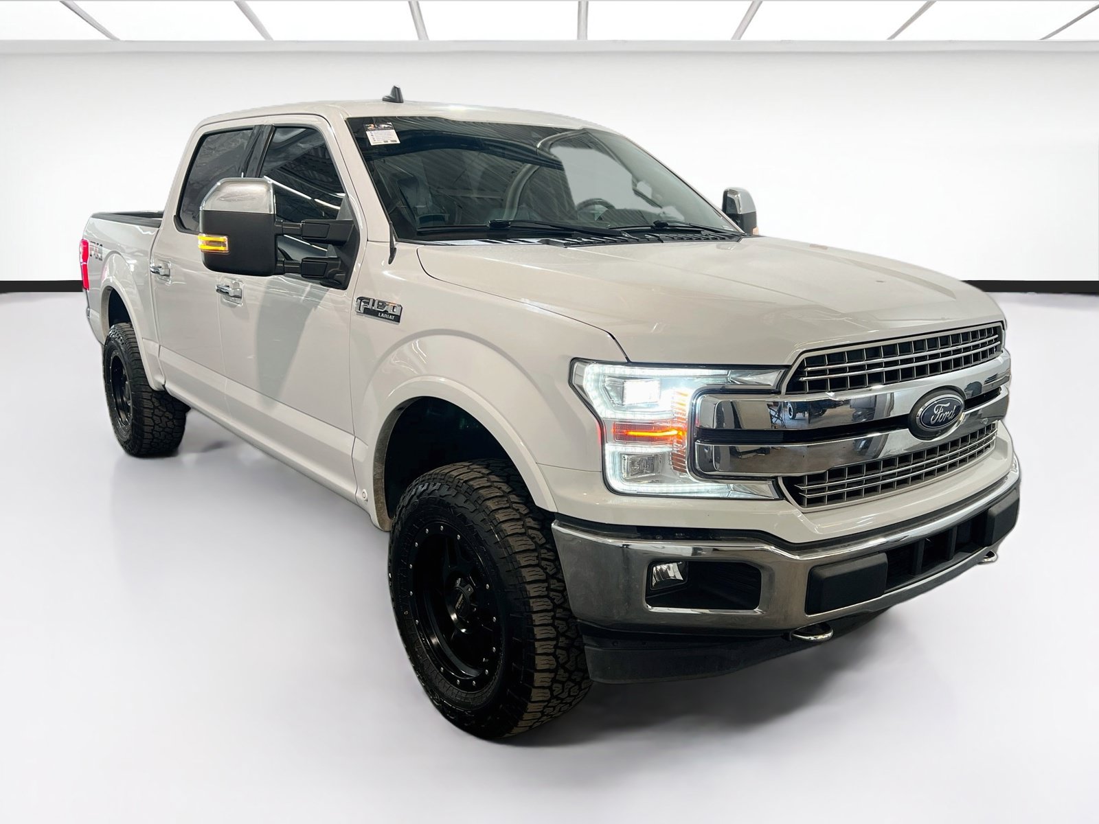 Used 2020 Ford F150 Lariat w/ Equipment Group 502A Luxury AWD/4WD image 3