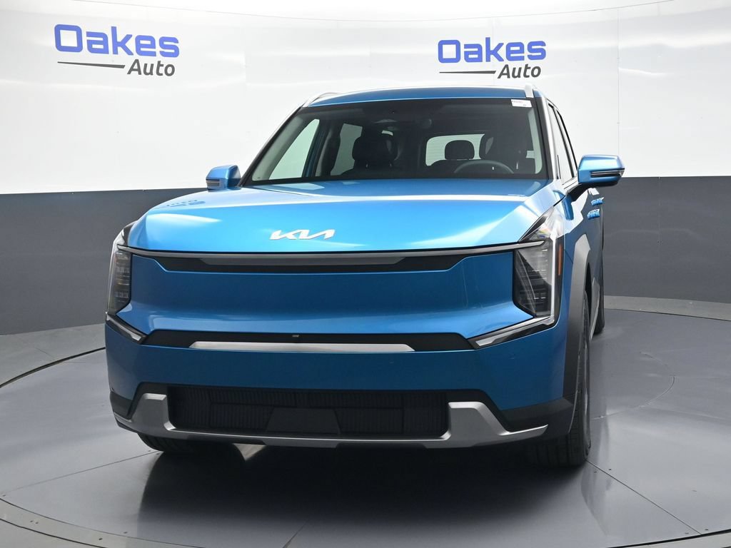 New 2026 Kia EV9 Wind AWD/4WD image 3