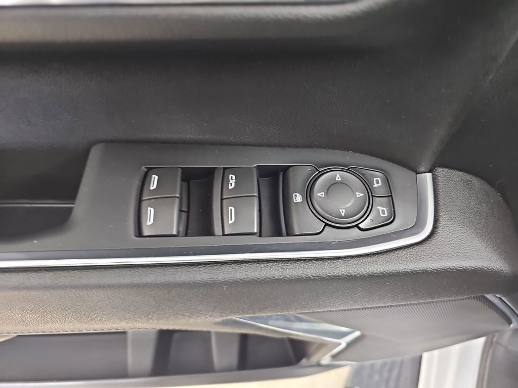 Used 2023 Chevrolet Silverado 1500 LT AWD/4WD image 33