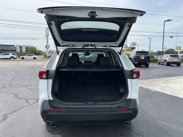 Used 2024 Toyota RAV4 XLE FWD image 8