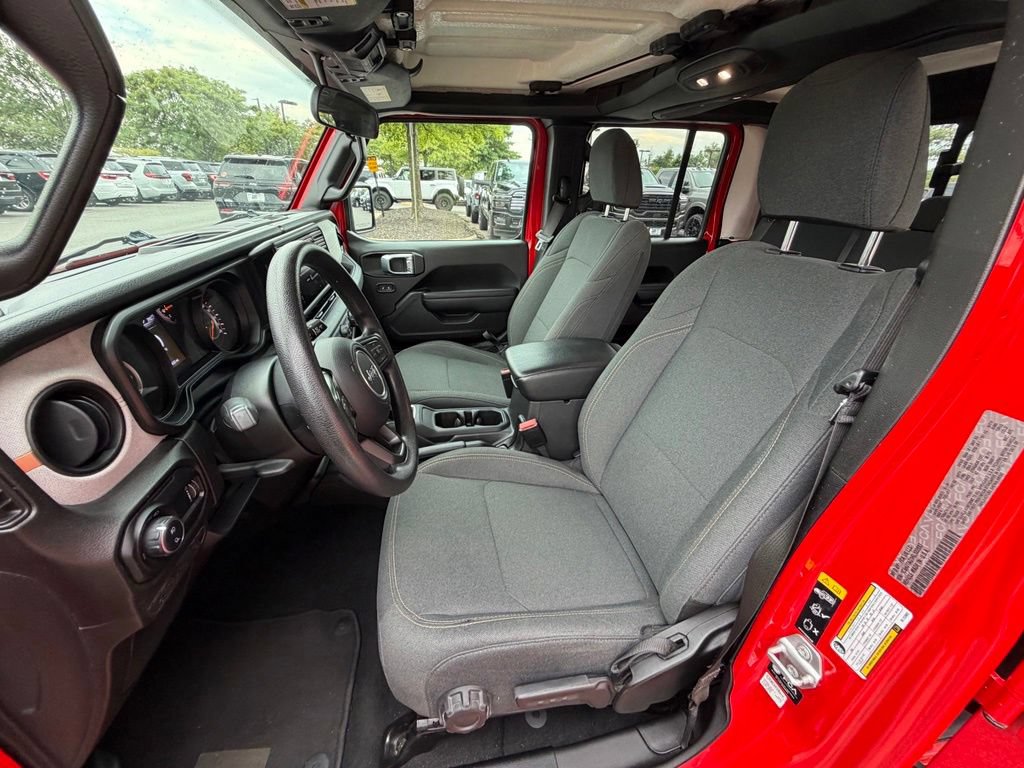 Used 2024 Jeep Gladiator Sport AWD/4WD image 22