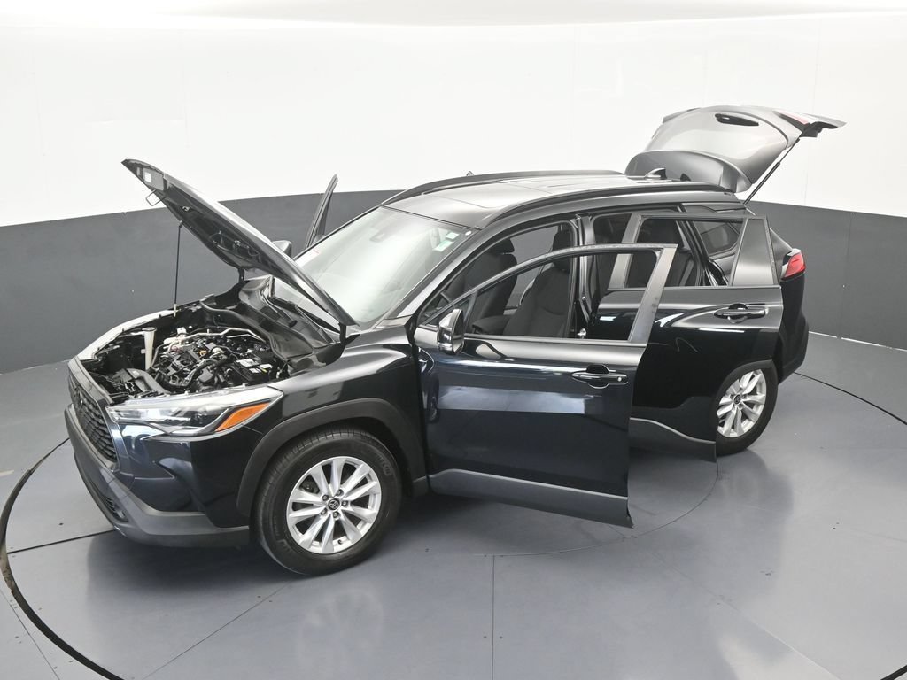 Used 2022 Toyota Corolla Cross LE w/ Moonroof Package FWD image 58