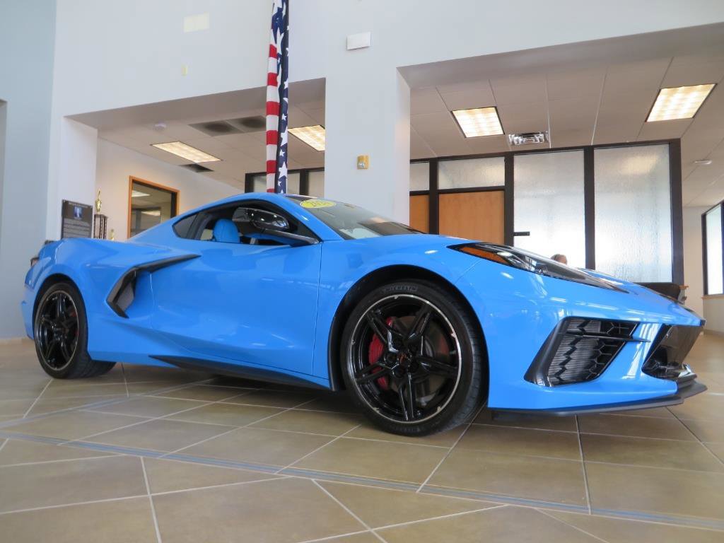 Used 2020 Chevrolet Corvette Stingray Premium Cpe w/ 3LT Preferred Equipment Group image 2