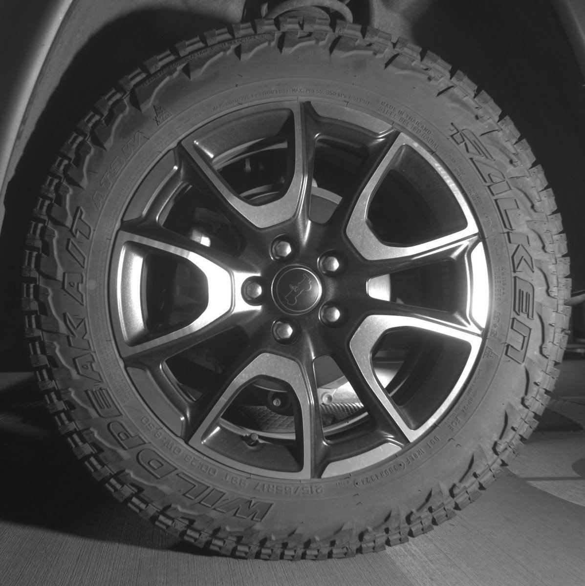 Used 2025 Jeep Compass Trailhawk AWD/4WD image 14