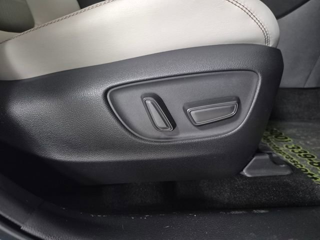 Used 2023 Toyota RAV4 Limited image 40