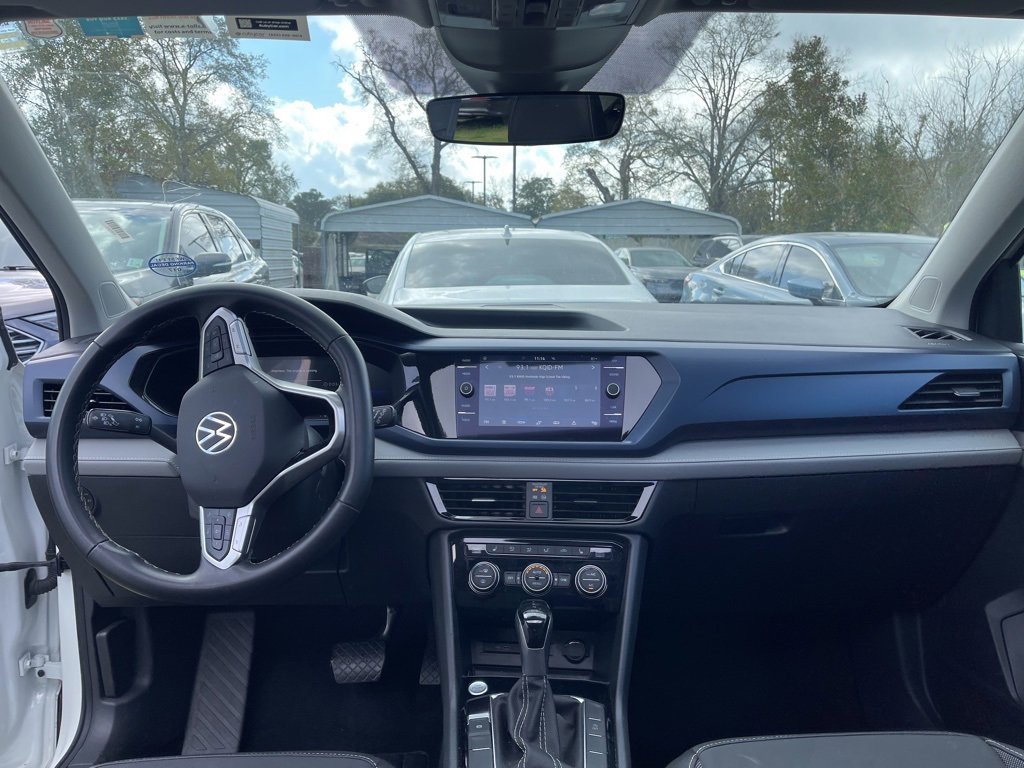 Used 2024 Volkswagen Taos SE image 9