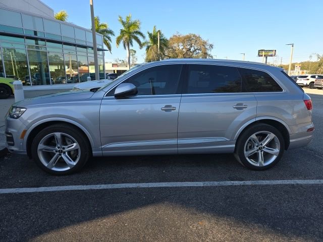 Used 2019 Audi Q7 3.0T Prestige w/ Prestige Package image 4