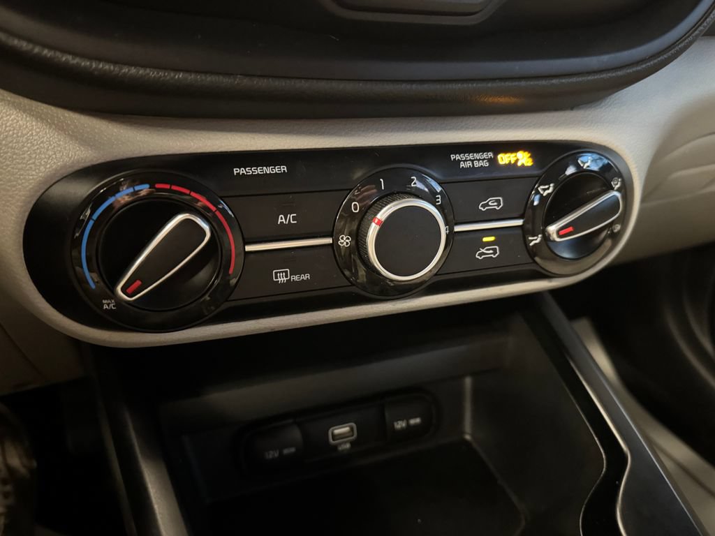Used 2022 Kia Soul LX w/ Technology Package FWD image 15