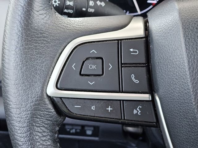 Used 2023 Toyota Sienna XLE image 17
