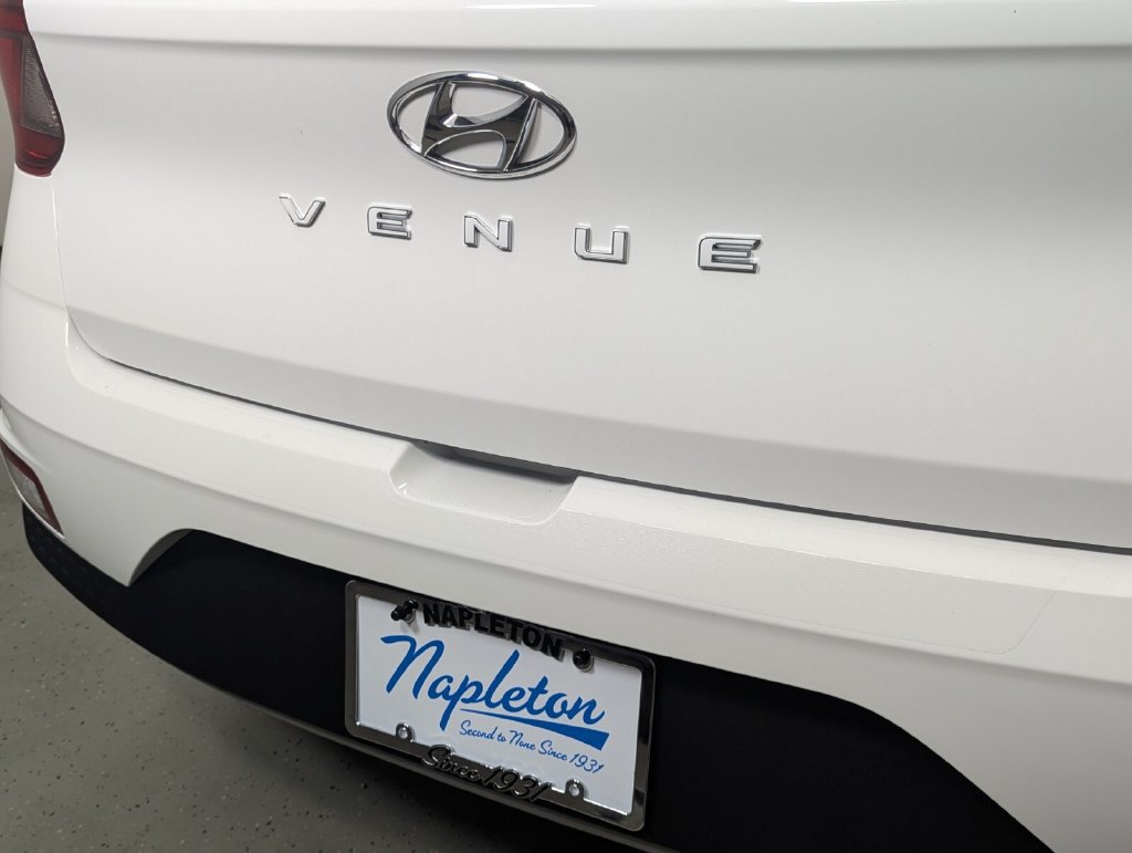 New 2026 Hyundai Venue SEL FWD image 8