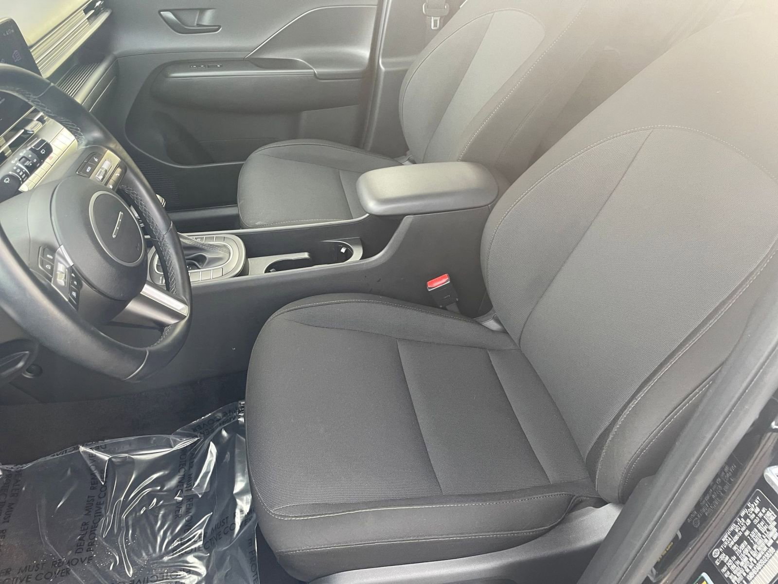 Used 2025 Hyundai Kona SEL image 32