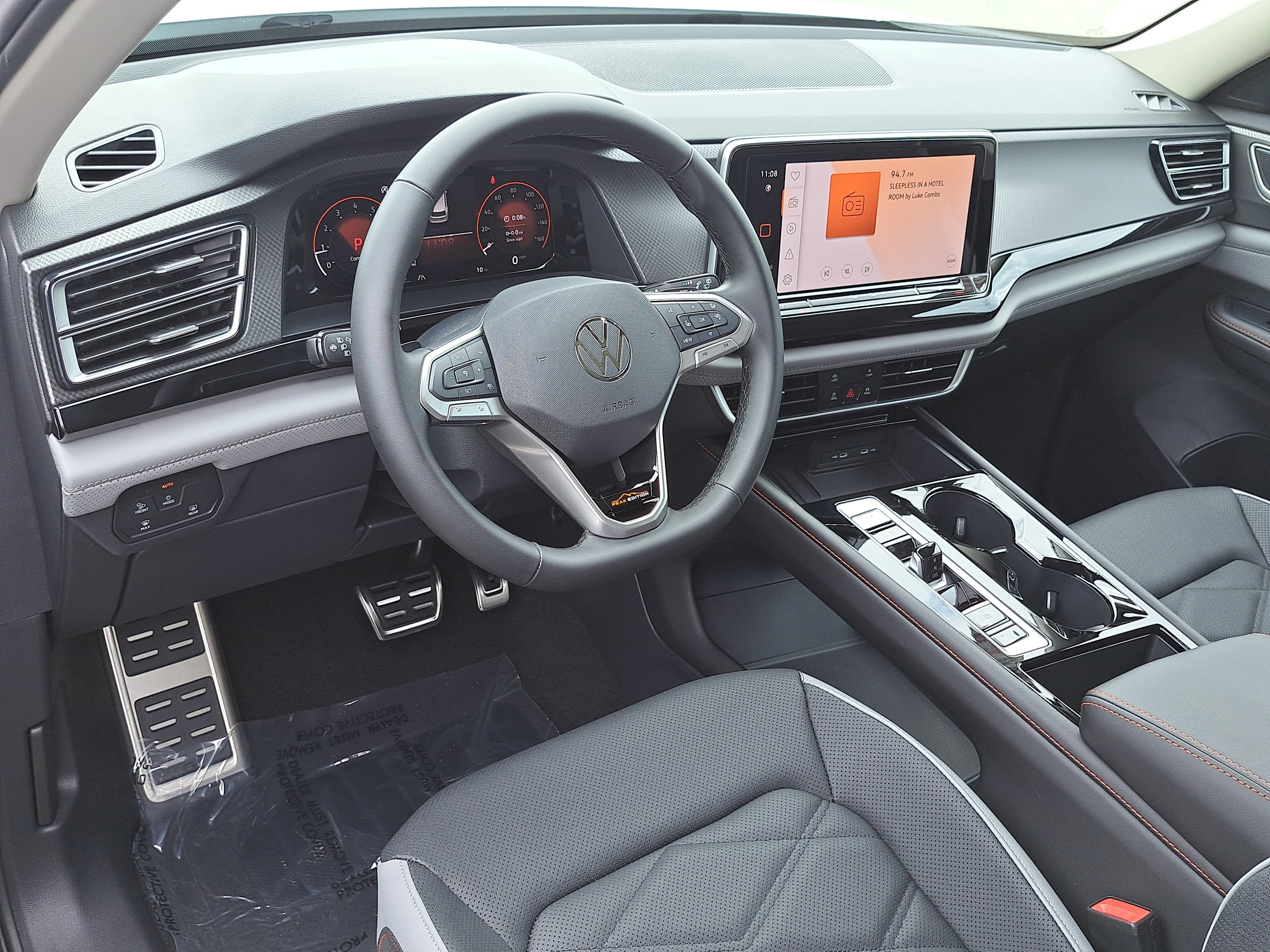 New 2026 Volkswagen Atlas Peak Edition AWD/4WD image 17