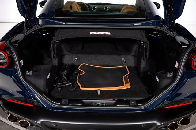 Certified 2022 Ferrari Portofino M RWD image 9