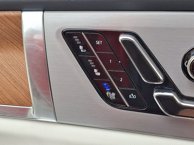 New 2026 Cadillac Vistiq Sport w/ LPO, Floor Liner Package image 15