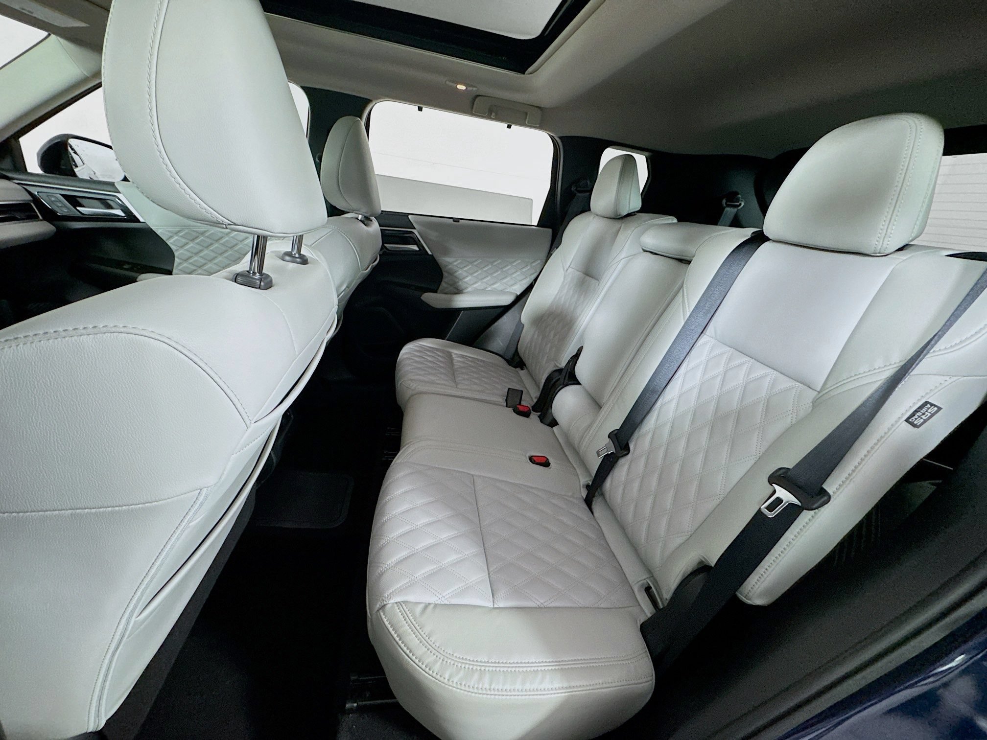 Used 2025 Mitsubishi Outlander SEL AWD/4WD image 18