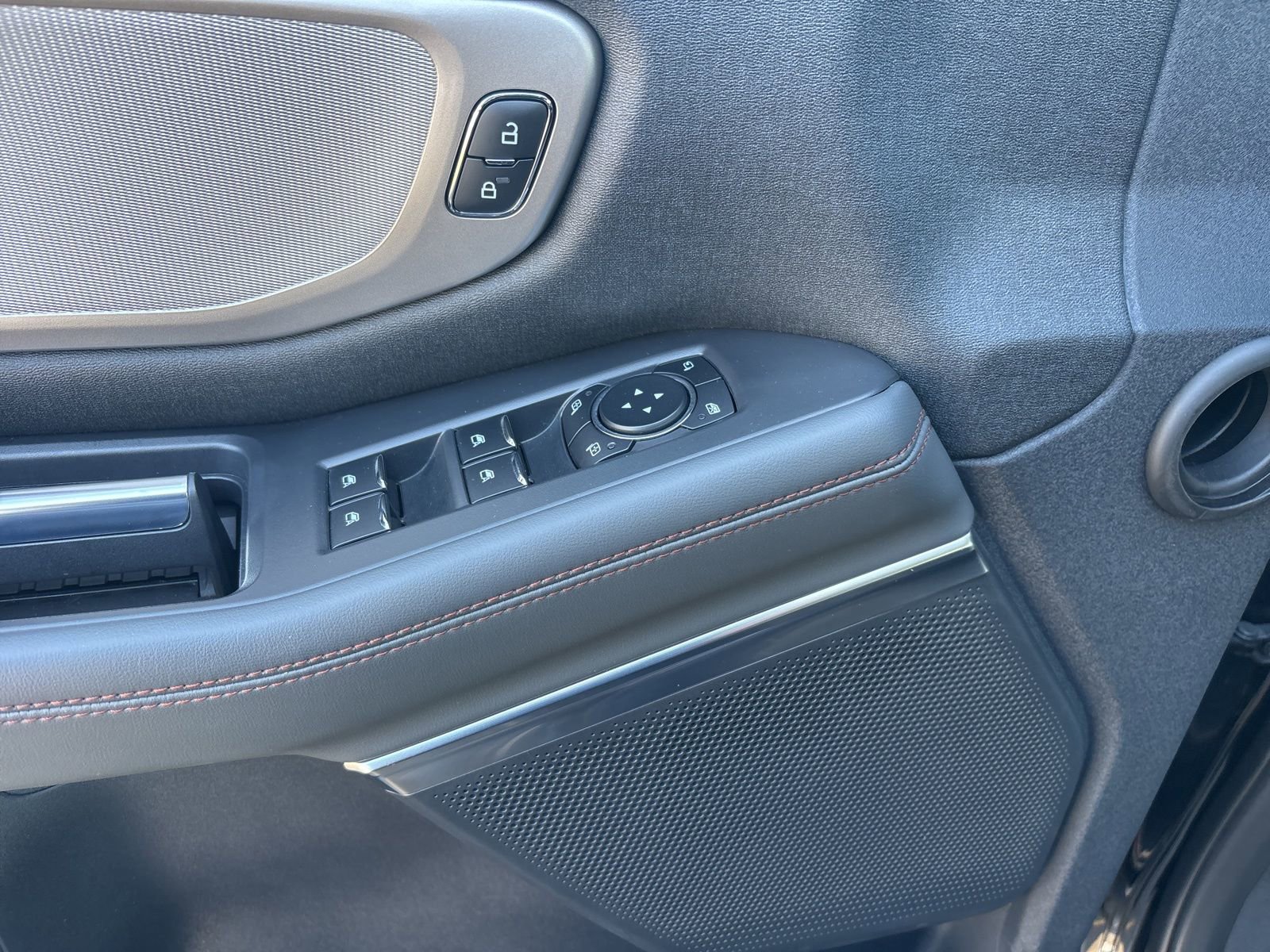 Used 2025 Ford Expedition Max Active image 18