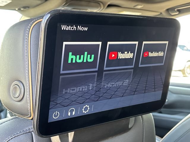 Used 2024 GMC Yukon AT4 w/ Technology Package AWD/4WD image 11