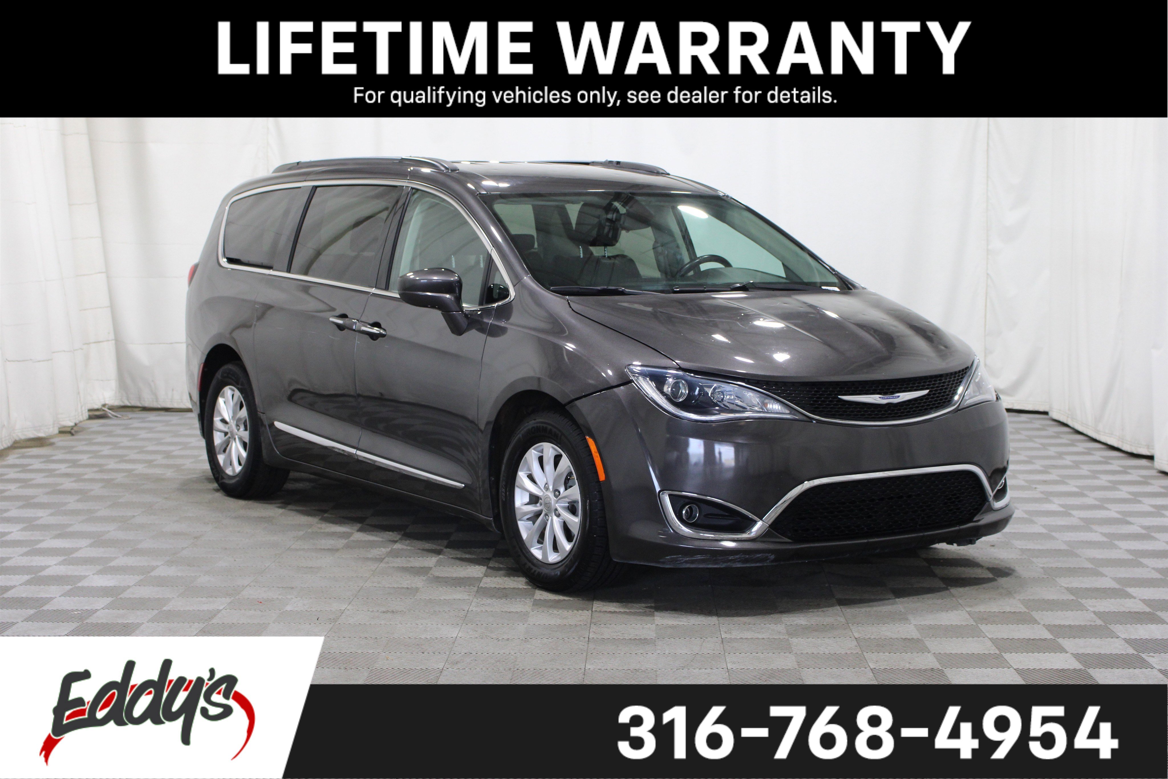 Used 2017 Chrysler Pacifica Touring-L FWD video 1