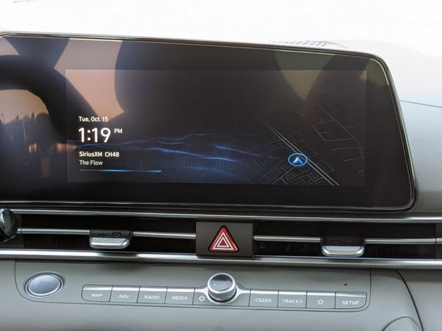 Certified 2025 Hyundai Elantra SEL FWD image 17
