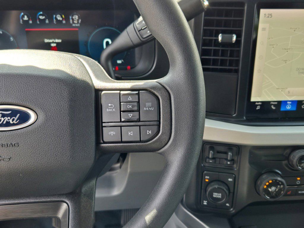 New 2026 Ford F350 XLT w/ XLT Premium Package AWD/4WD image 36