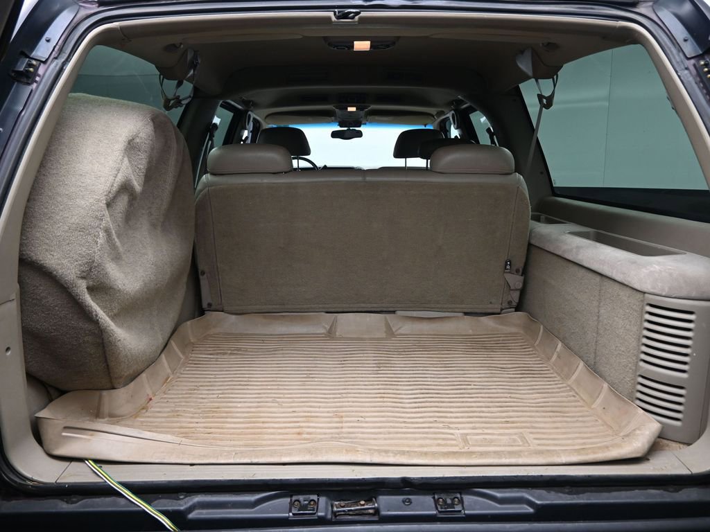 Used 1997 GMC Suburban 4WD w/ Marketing Opt Pkg 3 image 24