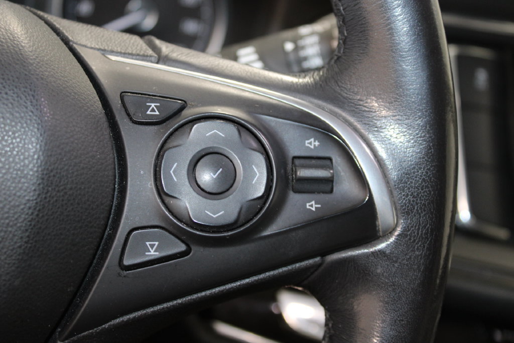 Used 2019 Buick Enclave Essence FWD image 23