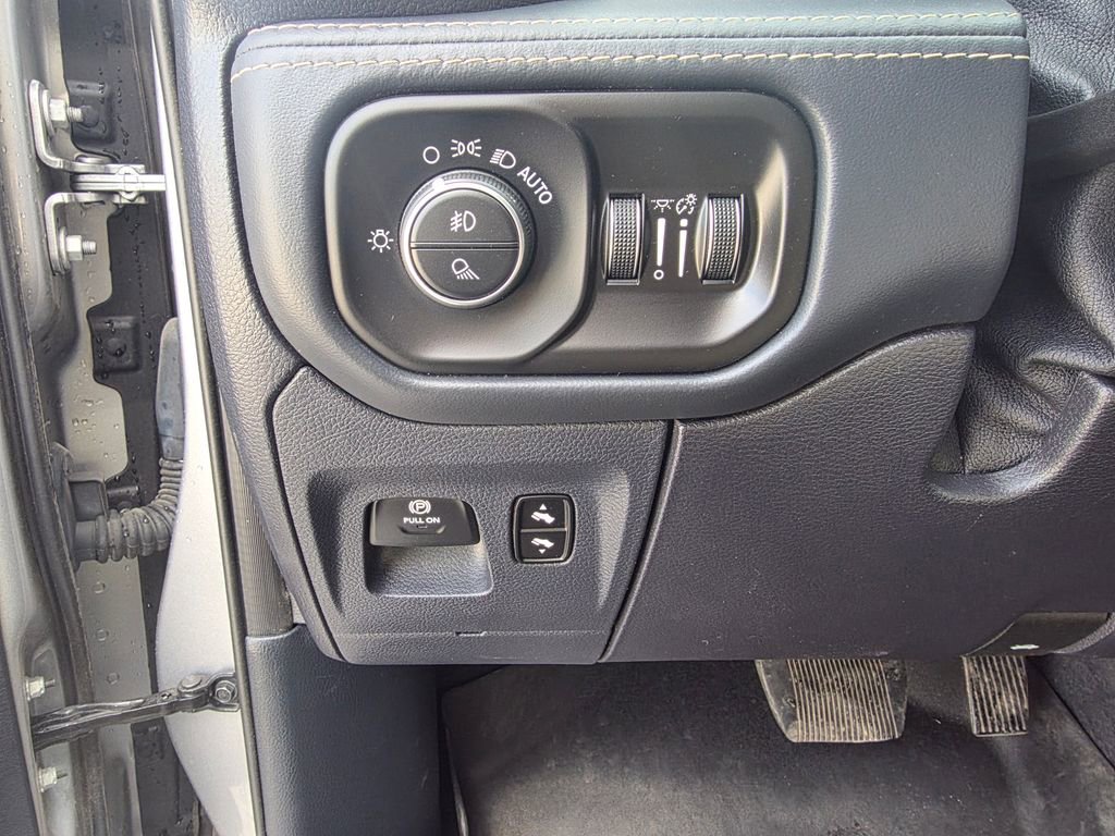Used 2019 RAM 1500 Limited w/ Trailer Tow Group AWD/4WD image 14