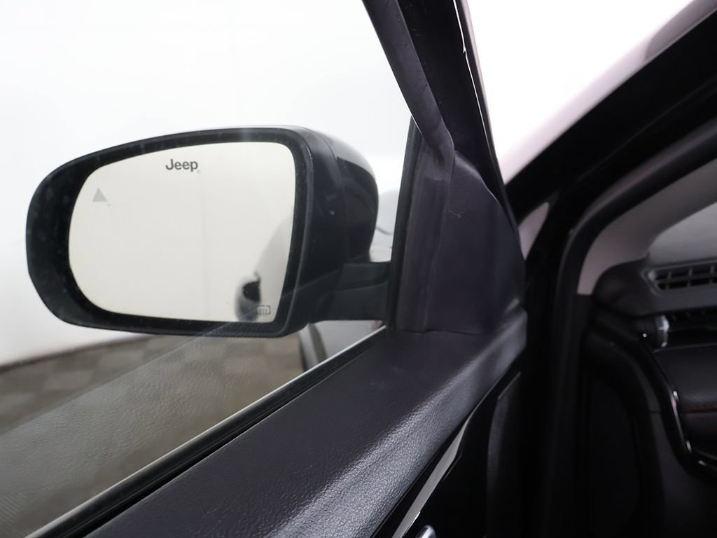 Used 2022 Jeep Compass Trailhawk AWD/4WD image 33
