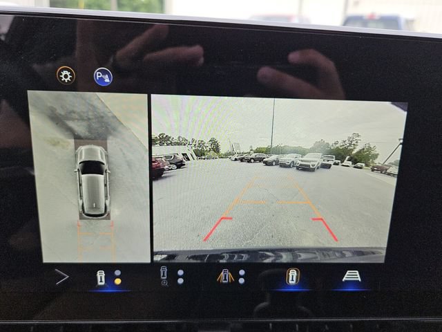 Used 2025 Chevrolet Equinox LT w/ Convenience Package II FWD image 18