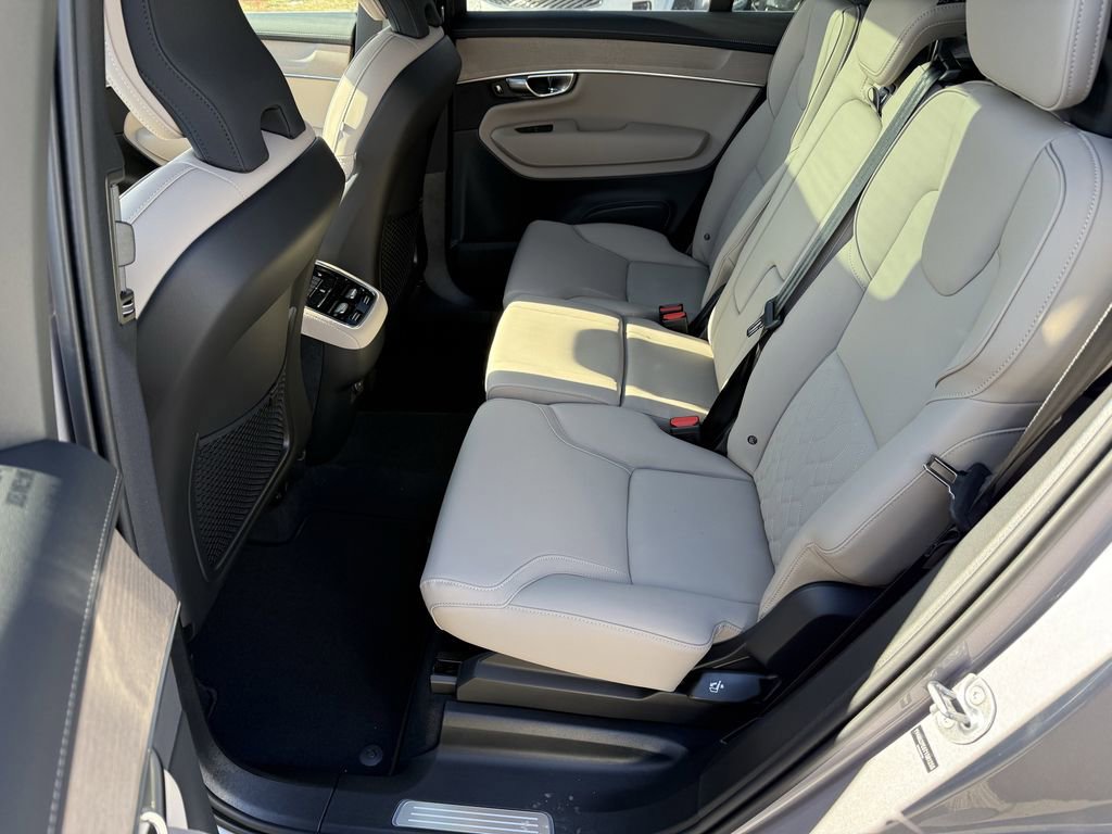 New 2026 Volvo XC90 B6 Plus w/ Protection Package Premier image 11