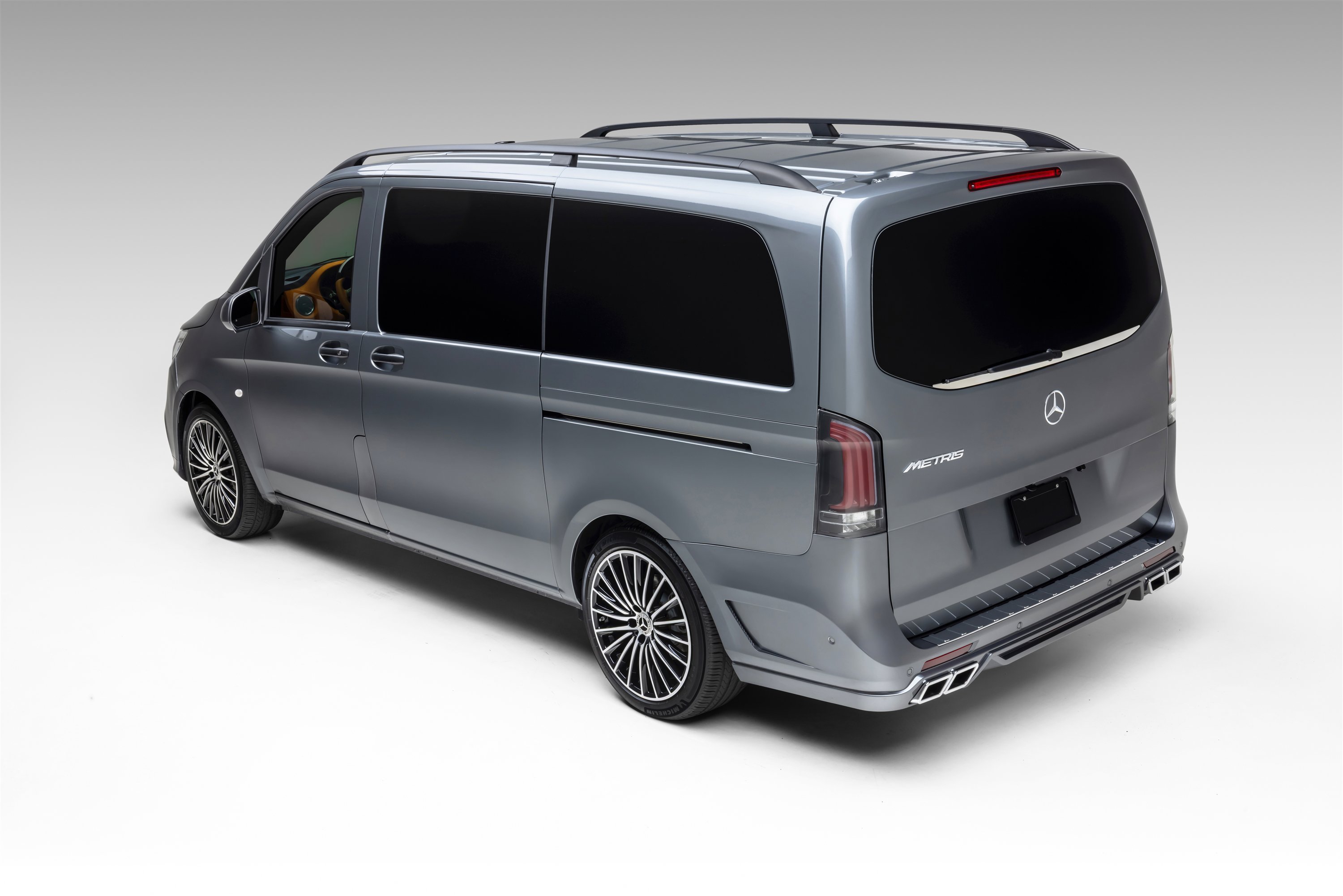 Used 2022 Mercedes-Benz Metris Passenger image 7