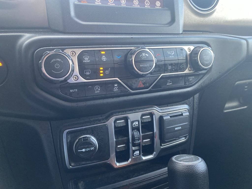 Used 2022 Jeep Gladiator Willys image 9