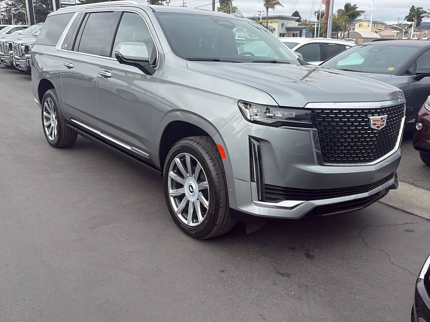 Used 2023 Cadillac Escalade ESV Premium Luxury Platinum AWD/4WD image 1