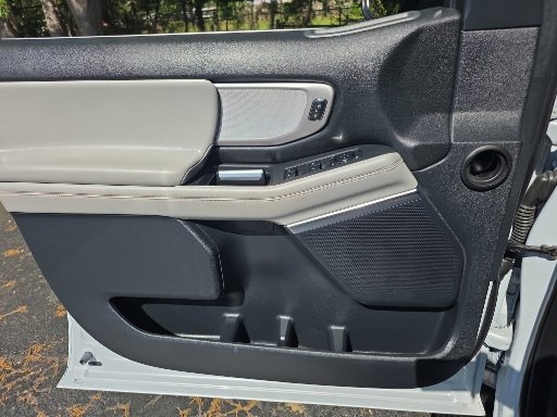 Used 2025 Ford Expedition Max Active RWD image 9