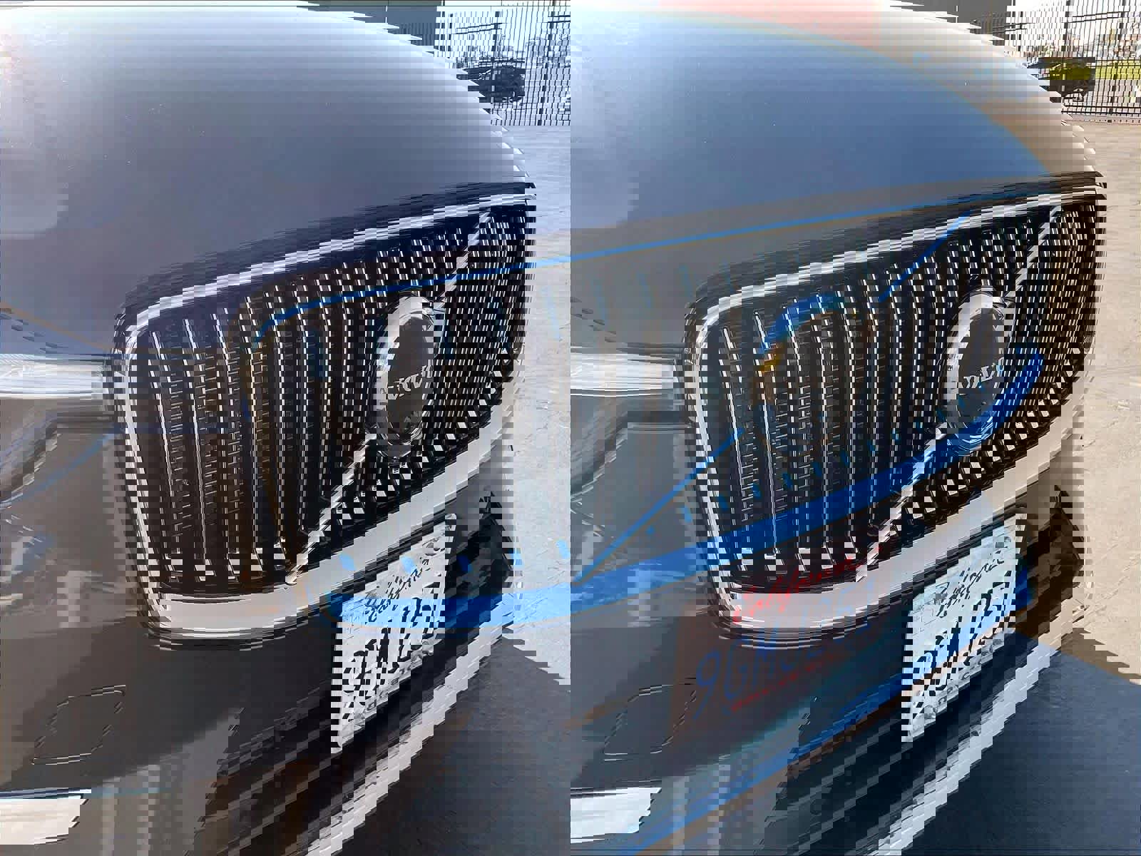 Used 2023 Volvo XC60 T8 Plus image 33