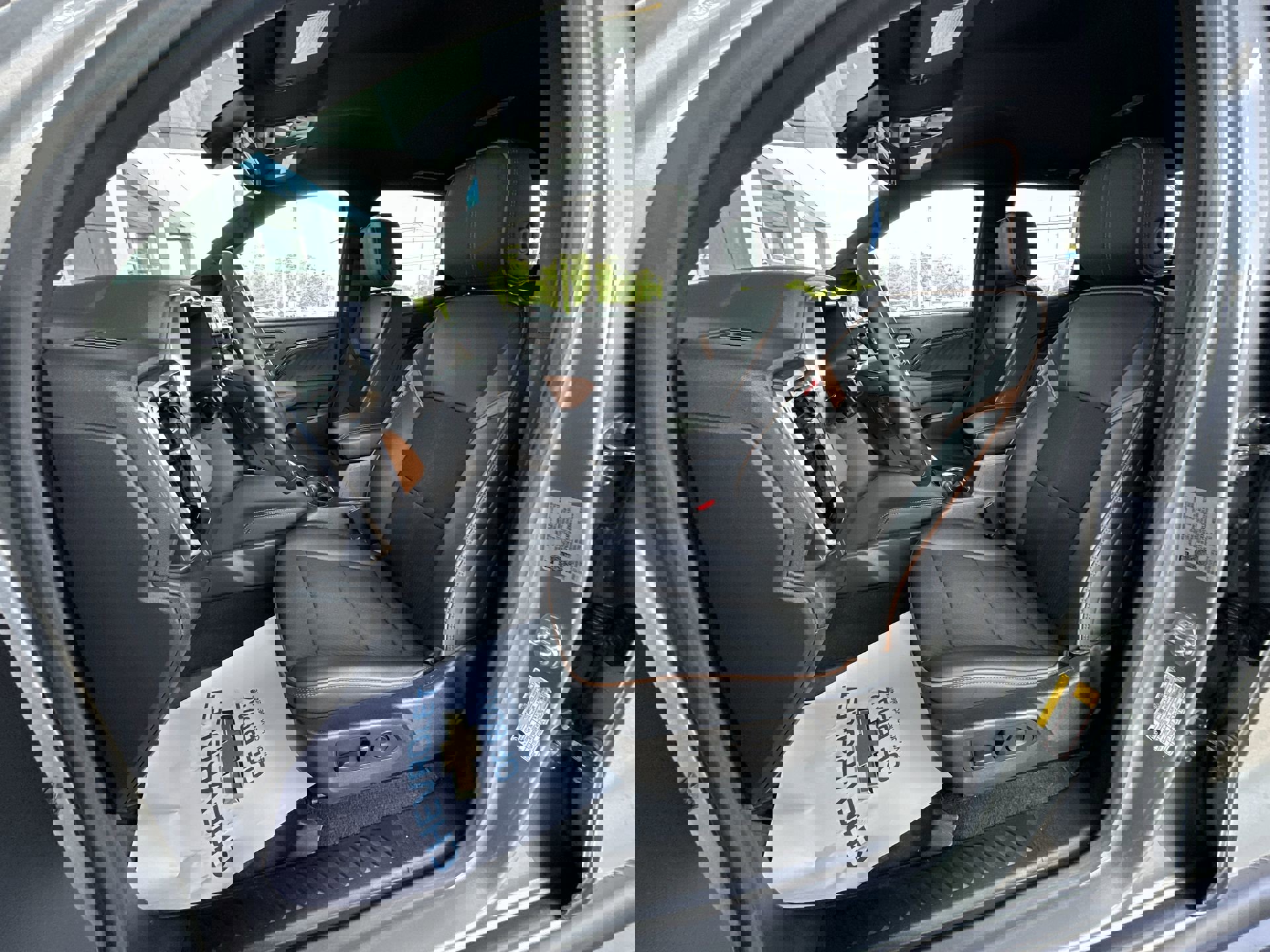 Used 2024 GMC Canyon AT4 w/ Technology Package AWD/4WD image 19