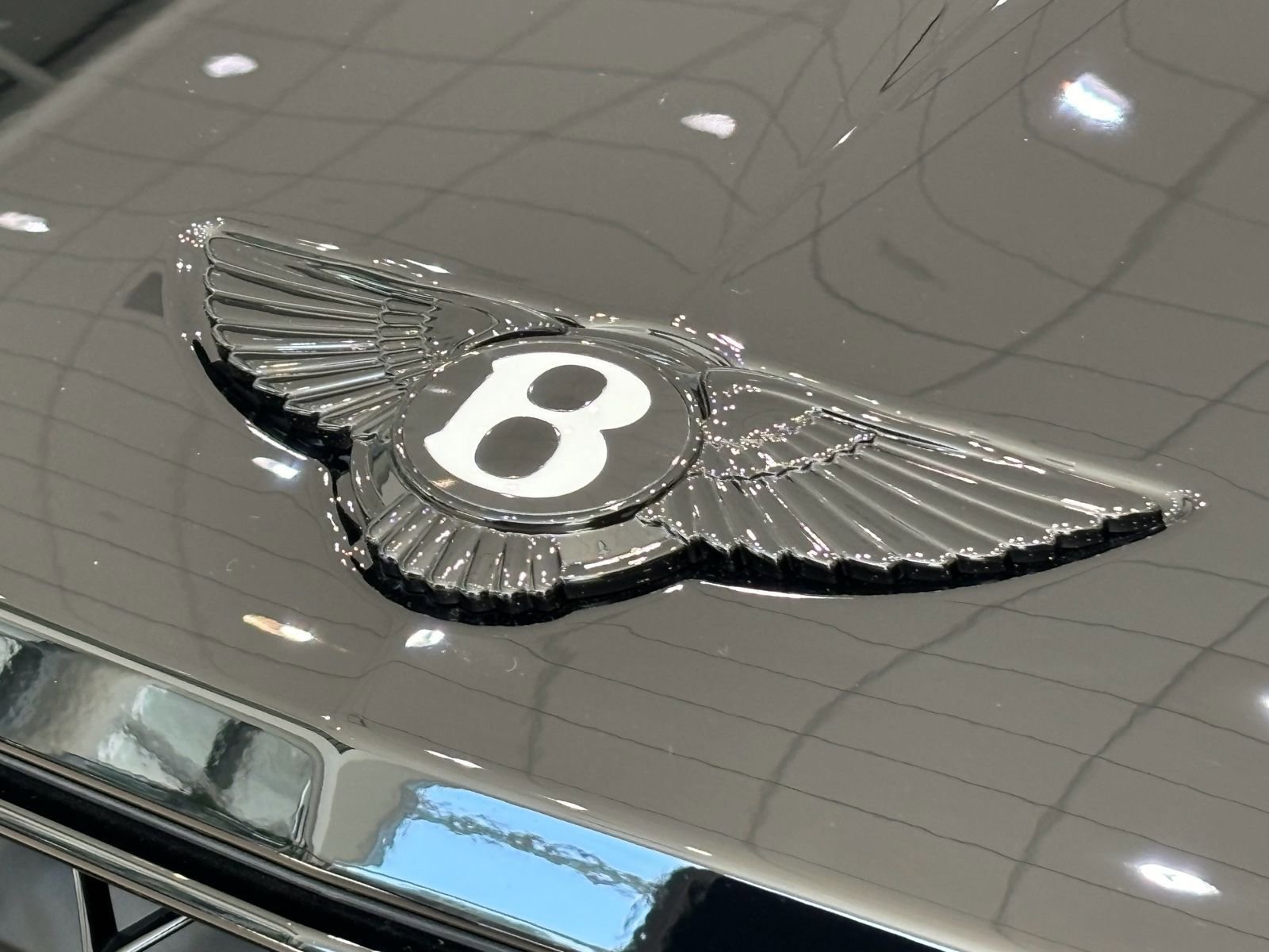 New 2025 Bentley Bentayga image 36