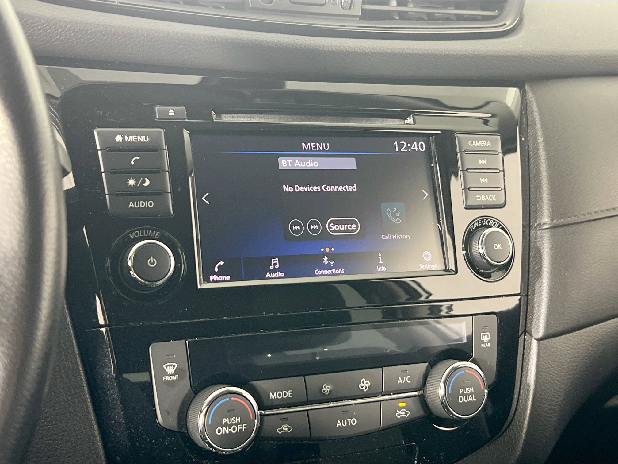 Used 2020 Nissan Rogue SV image 14