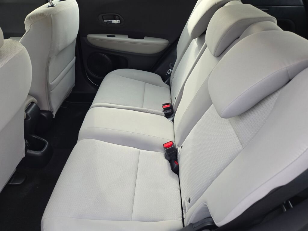 Used 2021 Honda HR-V LX image 17