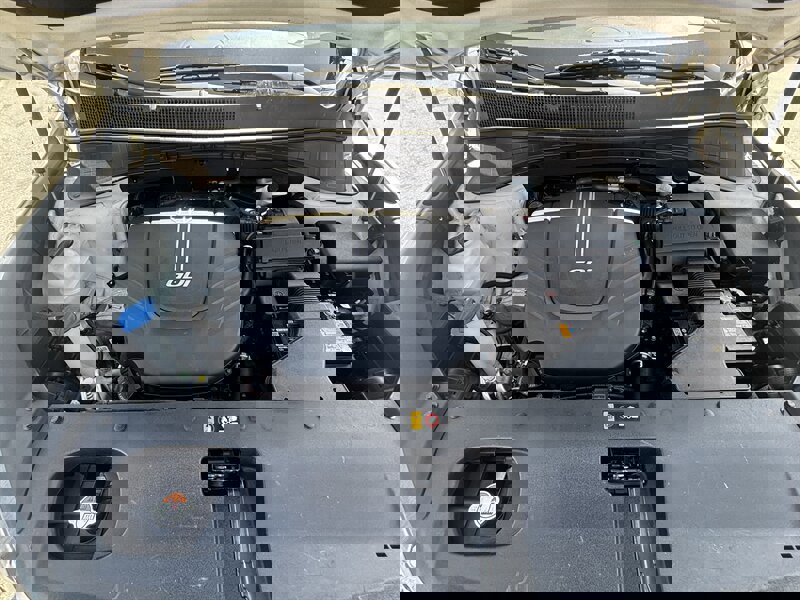 Used 2018 Kia Sorento LX w/ LX V6 Convenience Package image 22