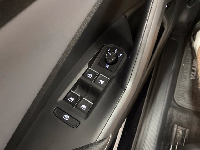 Used 2026 Volkswagen Jetta SE FWD image 20