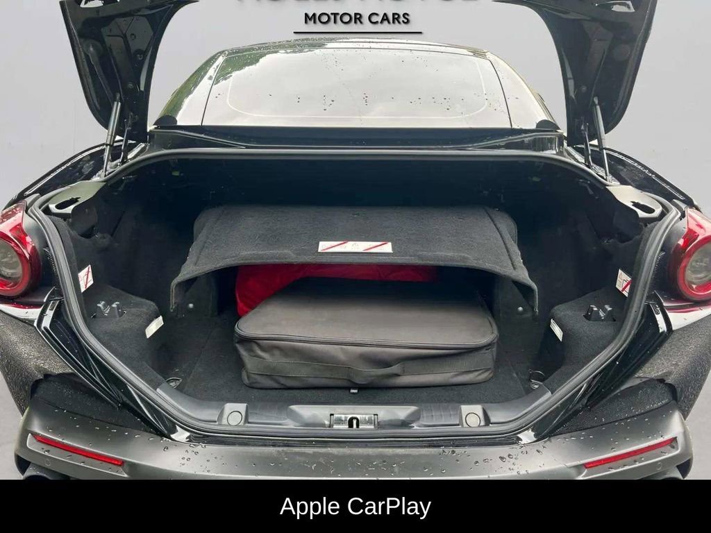 Used 2020 Ferrari Portofino Base image 12
