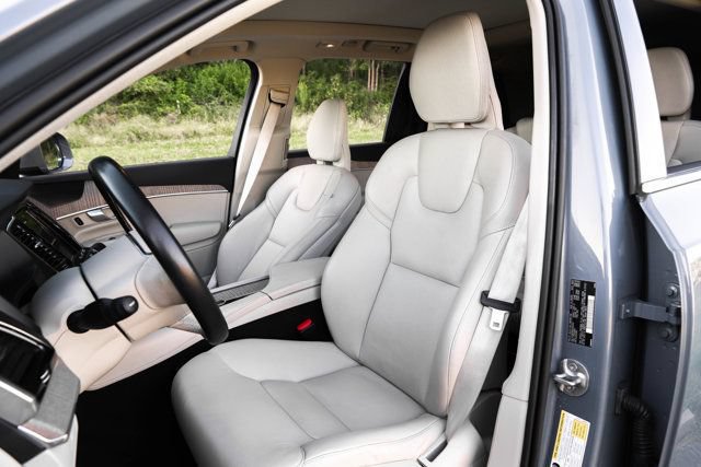 Used 2023 Volvo XC90 B6 Plus w/ Protection Package AWD/4WD image 18