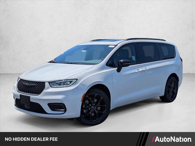 New 2026 Chrysler Pacifica Limited w/ S Appearance Package AWD/4WD image 1