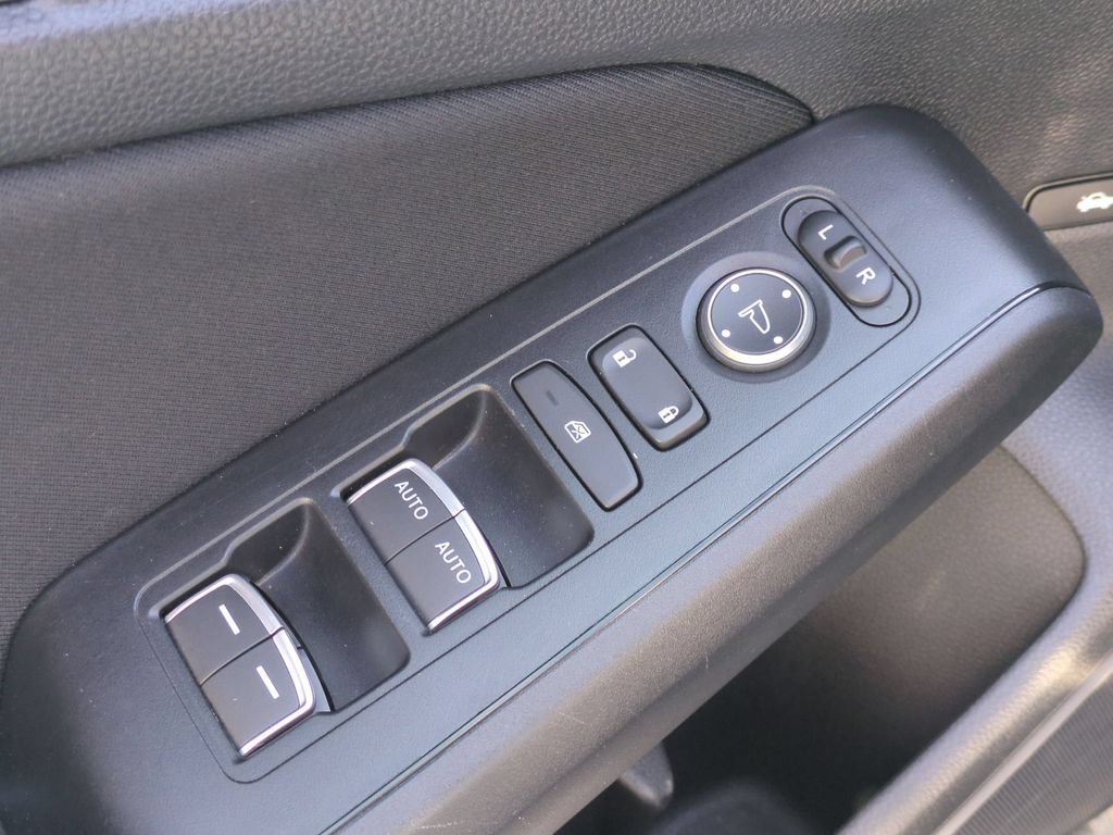 Used 2025 Honda Civic Sport image 13