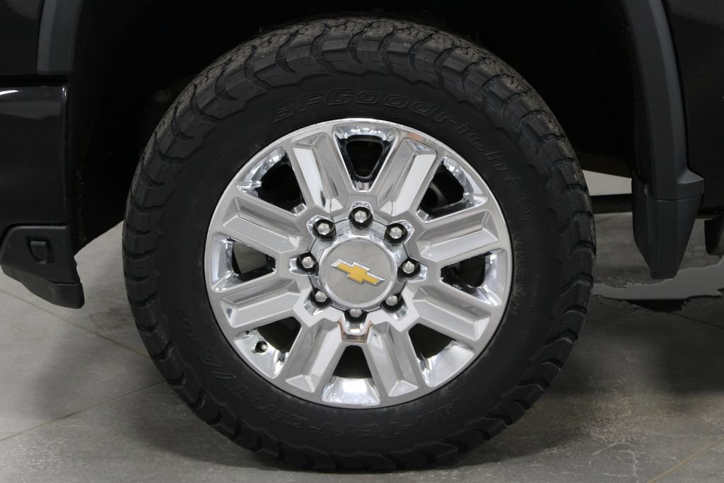 Used 2024 Chevrolet Silverado 2500 High Country w/ High Country Premium Package AWD/4WD image 22
